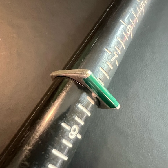 Gorgeous Malachite inlay bar ring size 8 .925 sterling silver. Same day ship! - Picture 7 of 8